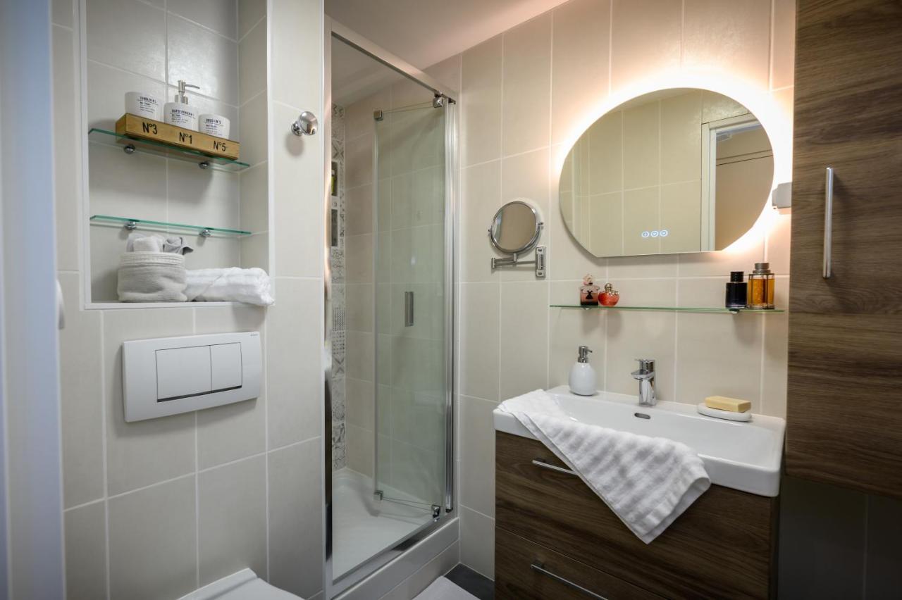 Cozy F2 40M2 Appartement Climatise Chateau モンベリアル エクステリア 写真